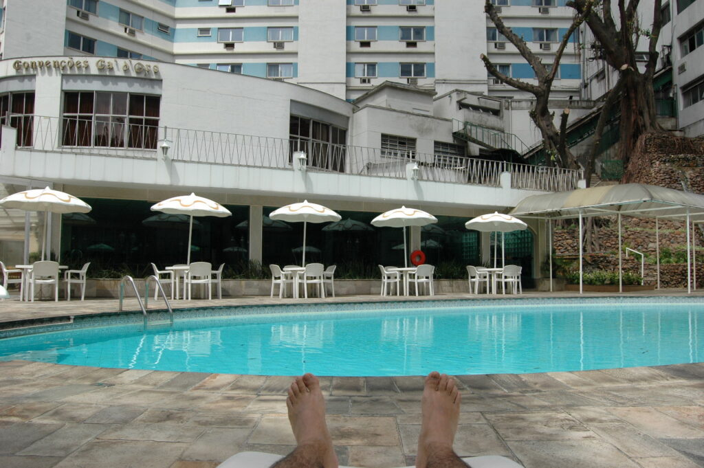 047b064cthumbnail Piscinas para hotéis