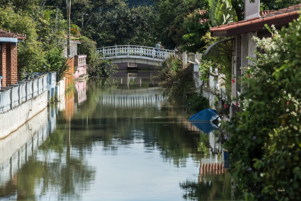 116d754fthumbnail Como economizar na manutenção de piscinas