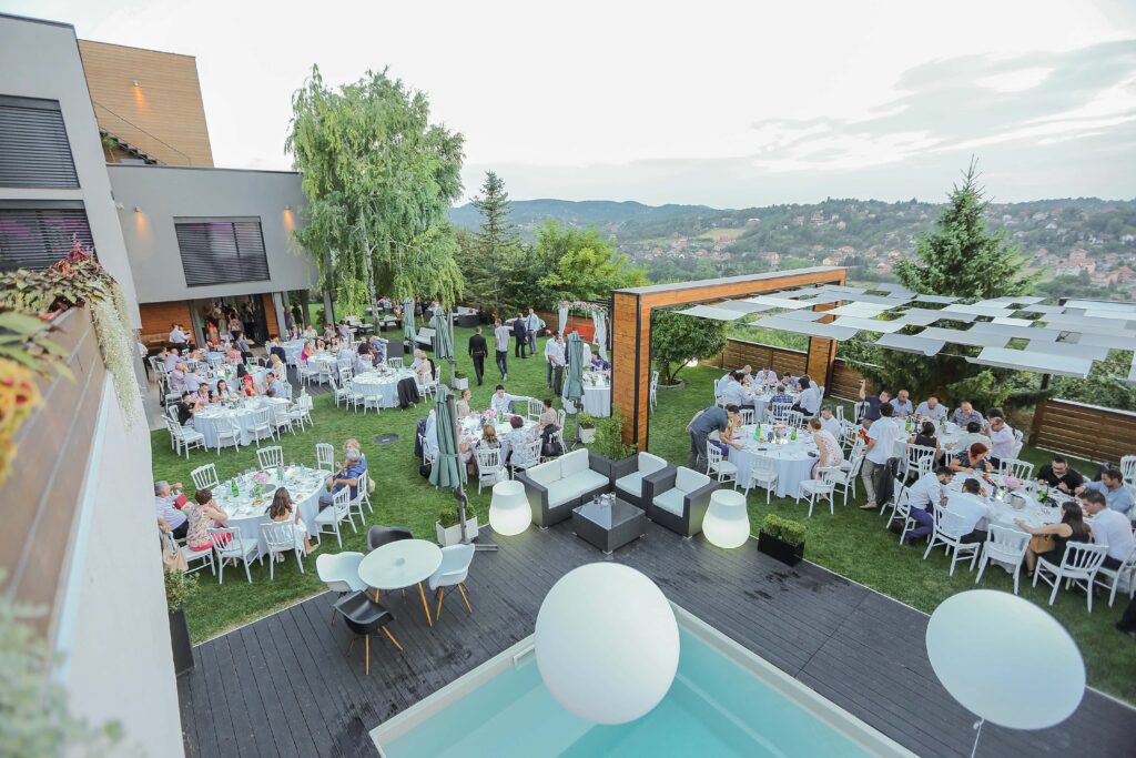 d57abdd4thumbnail Decoração para piscinas