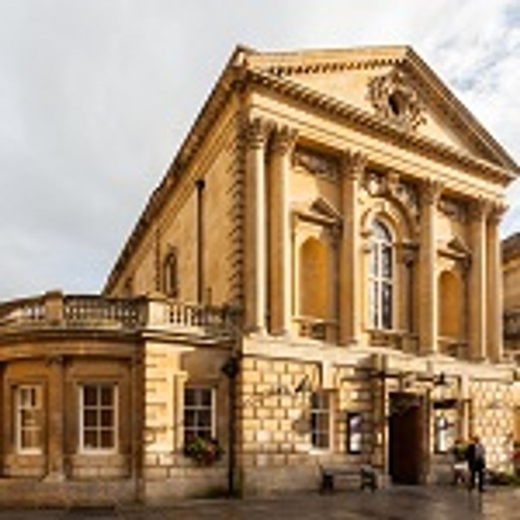 5e9a4c25thumbnail Flúor para piscinas: tipos, custos, aplicação, etc.