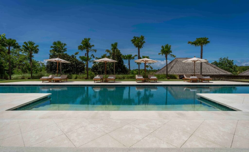 7946e844thumbnail Como Integrar Piscina e Paisagismo