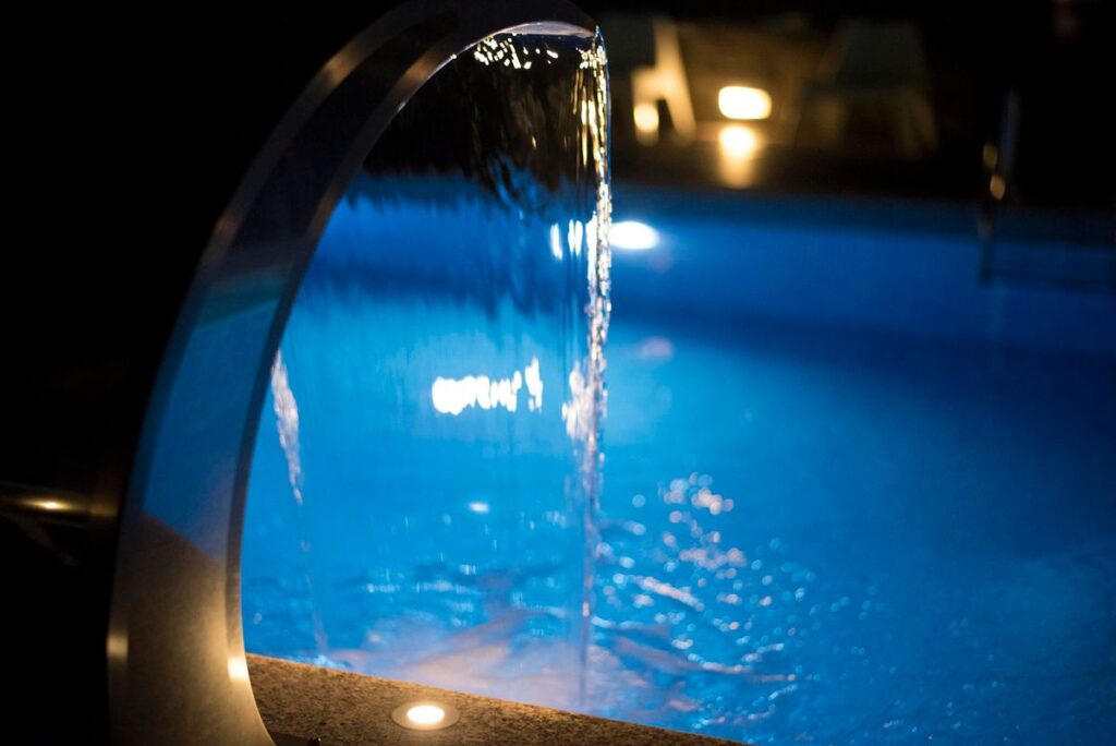 bad2cceethumbnail Revitalize sua Piscina com Novas Tecnologias